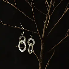 Shashi | Filigree Silver Earring - Overlap Round Rings