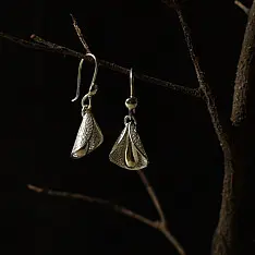 Shashi | Handcrafted Filigree Silver Earring