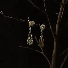 Shashi |  Handmade Filigree Silver Earring