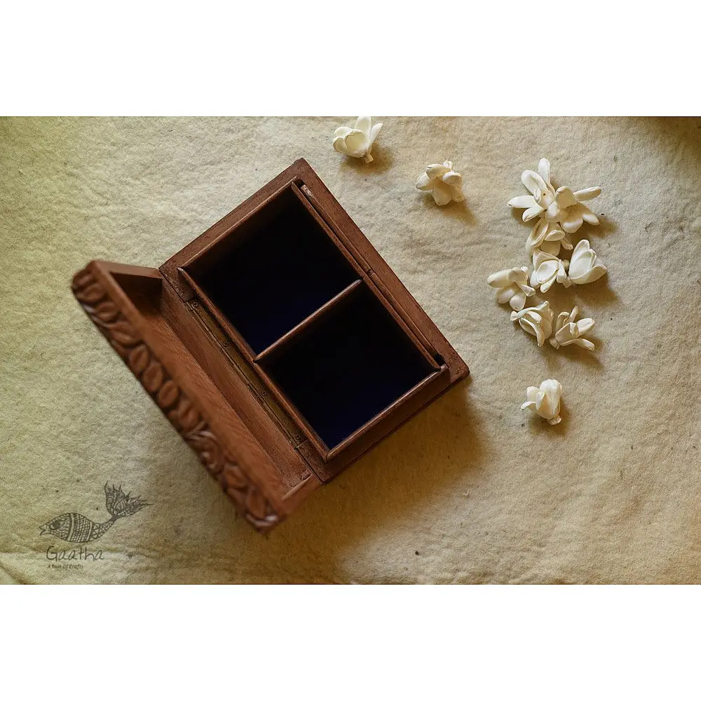 online Gulab  ~ Walnut wood box