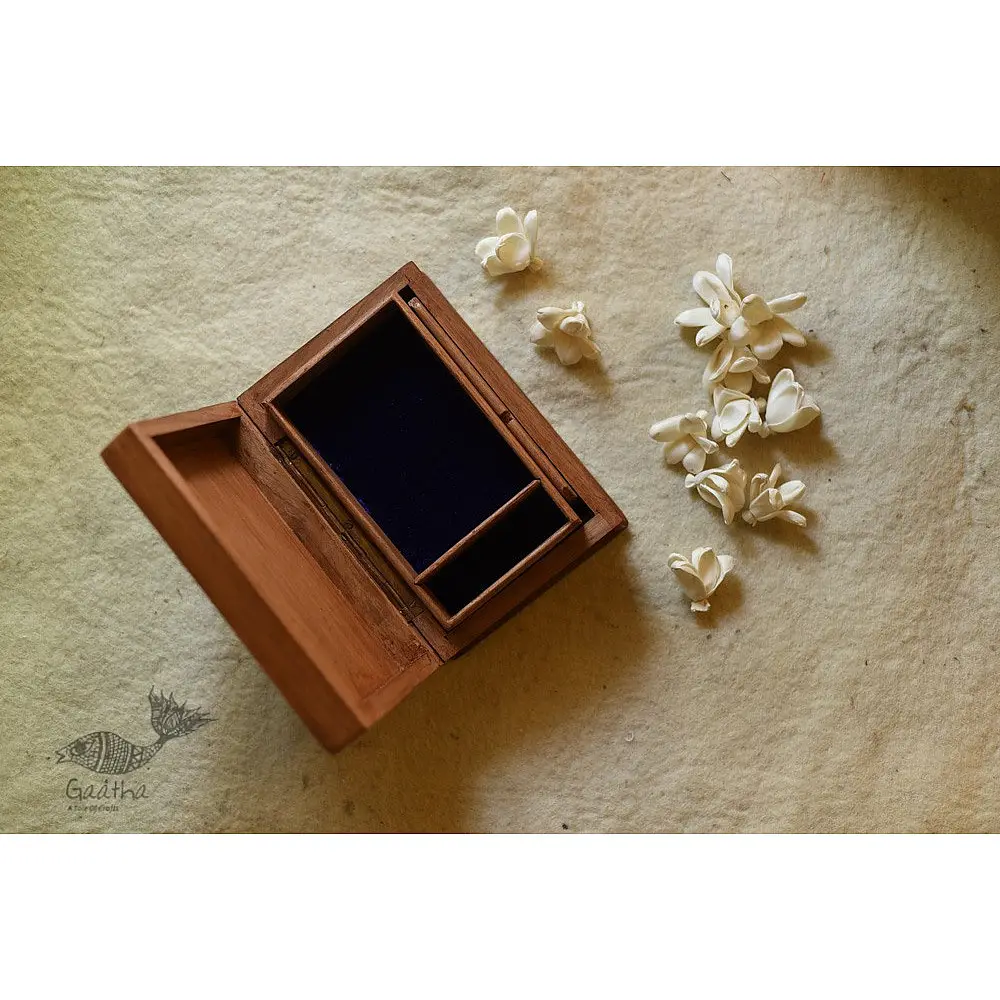 shop Tiger Wood Carving ~ Walnut Wood Box