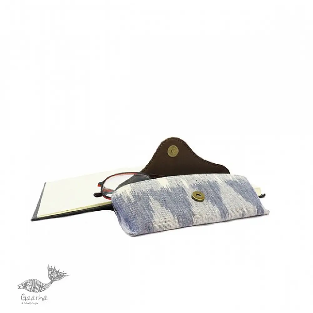 Auden ✠ Dabu Printed ✠ Specs Case ✠ 19