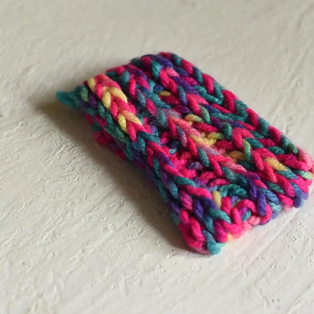 pink grey hand knitted himalayan woolen socks textured honeycomb pattern multicolored turquoise magenta yarn hairband winter foot warmers gaatha