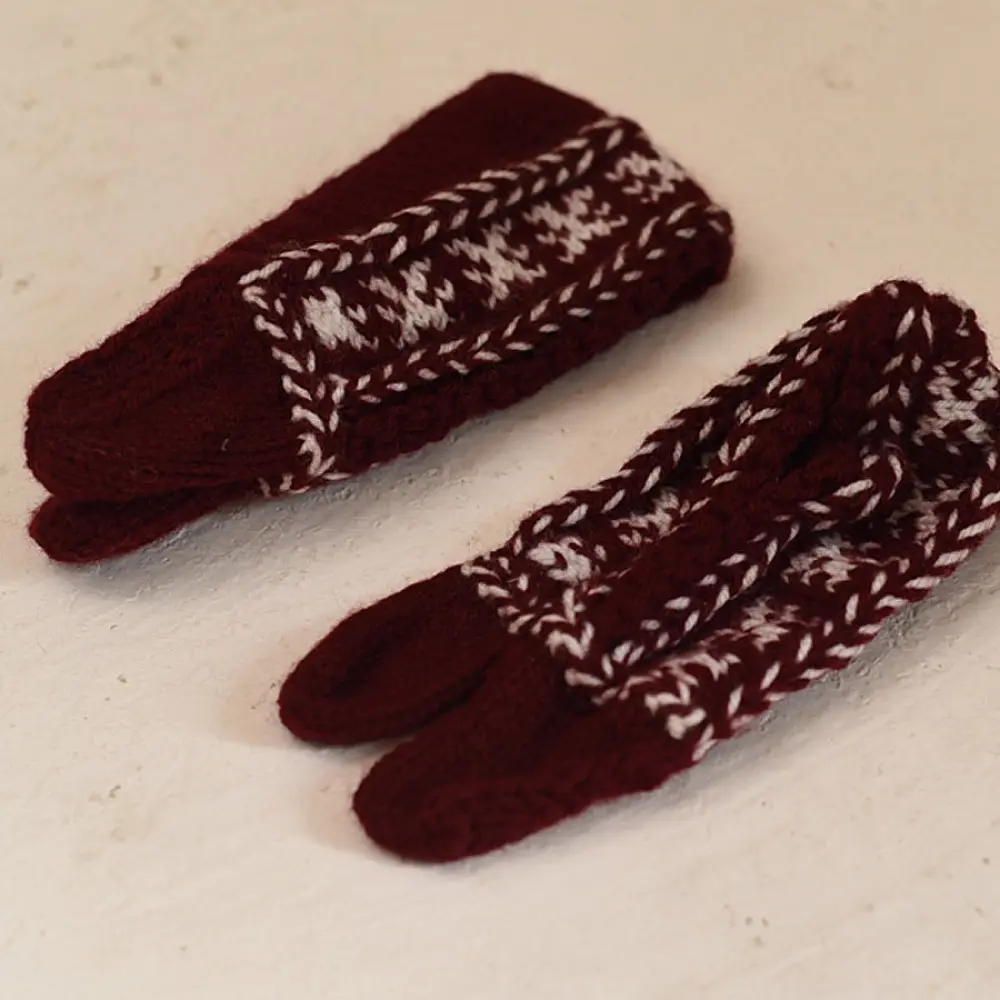 maroon white hand knitted himalayan woolen socks textured pattern knit hairband winter foot warmers gaatha