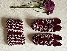 Igloo ~ Himalayan Woolen Socks With Hair Band - Maroon