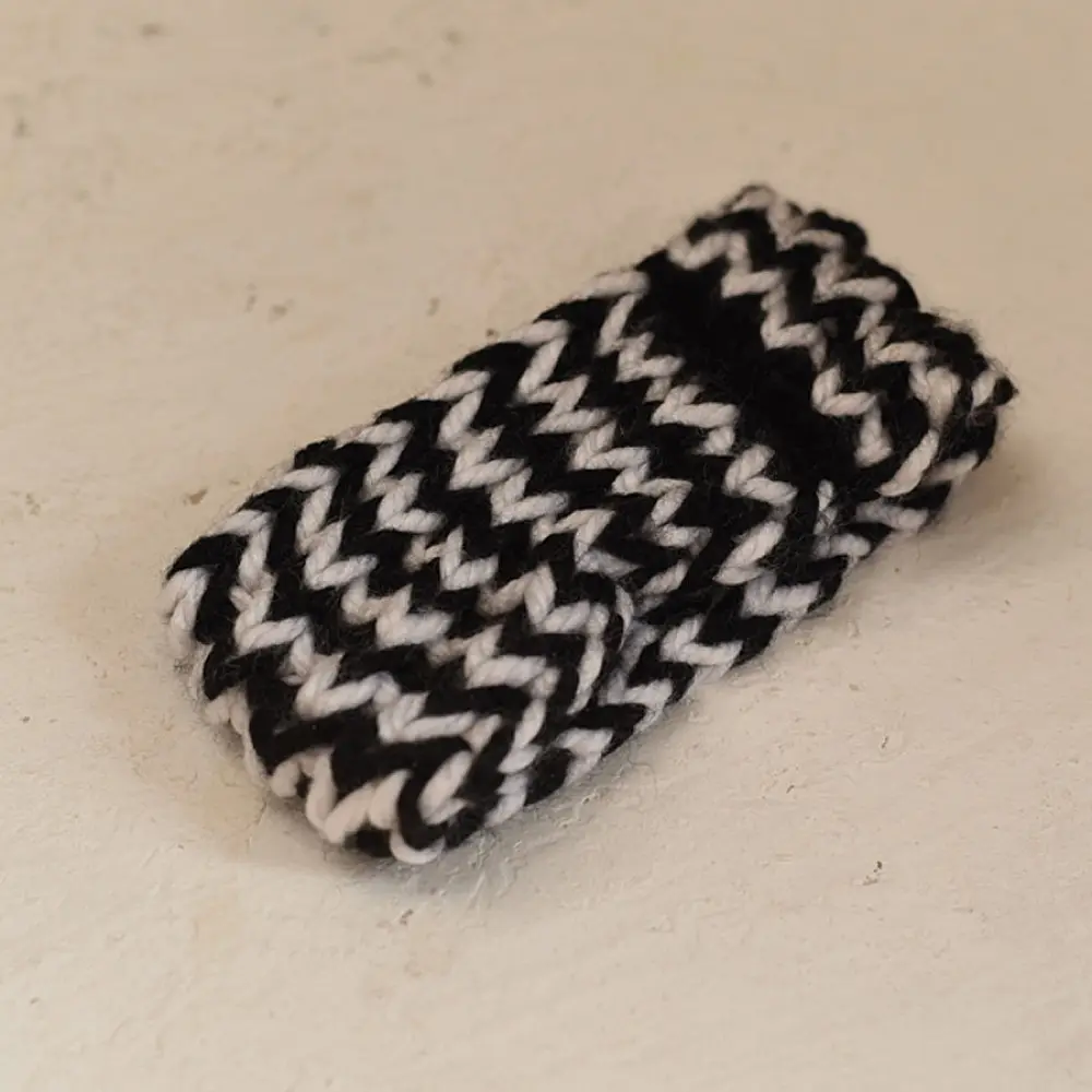 black white hand knitted himalayan woolen socks textured pattern knit hairband winter foot warmers gaatha