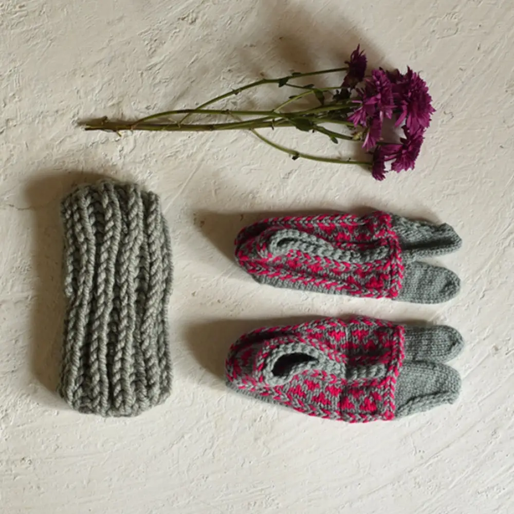 grey pink hand knitted himalayan woolen socks textured geometric pattern solid grey hairband winter foot warmers gaatha