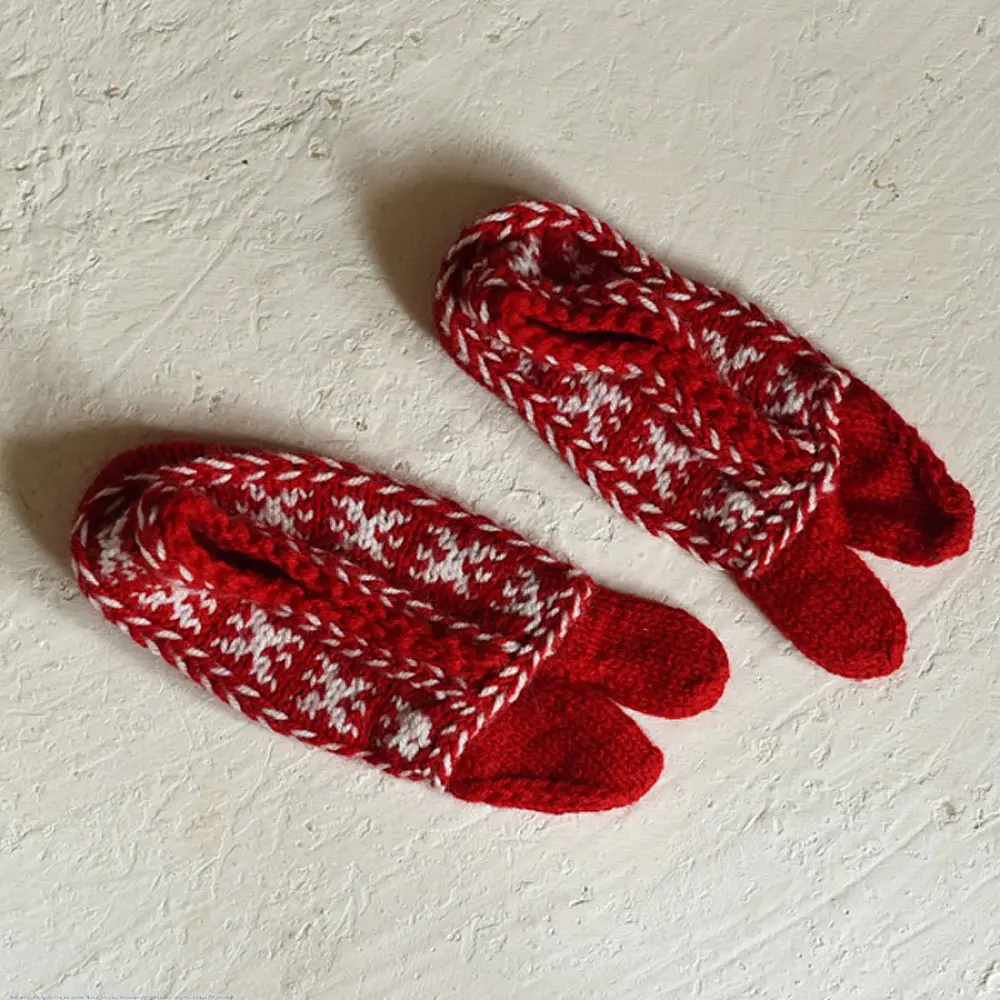 red white hand knitted himalayan woolen socks fair isle geometric pattern knit hairband winter foot warmers gaatha