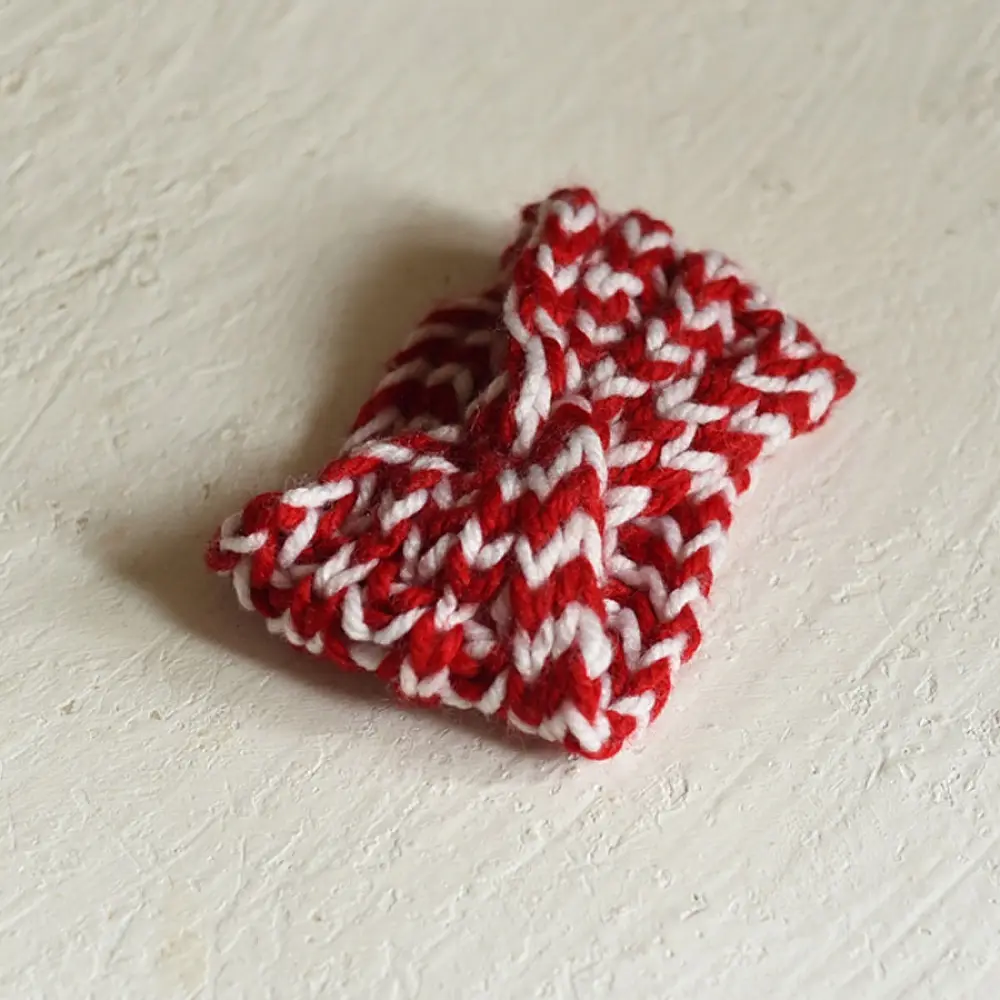 red white hand knitted himalayan woolen socks fair isle geometric pattern knit hairband winter foot warmers gaatha