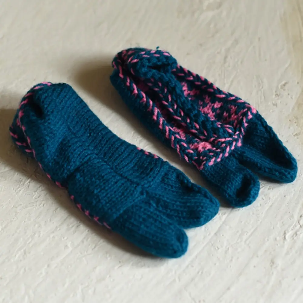 teal blue hand knitted himalayan woolen socks pink geometric pattern knit hairband winter leg warmers gaatha