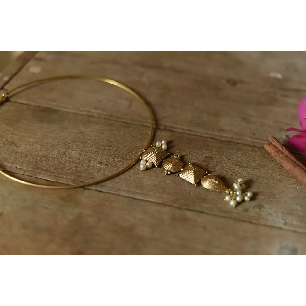 Prabha . प्रभा ❄ Brass Dhokra Handmade Hasali Choker / Hasali Necklace