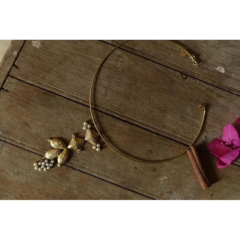 Prabha . प्रभा ❄ Brass Dhokra Hasali Necklace