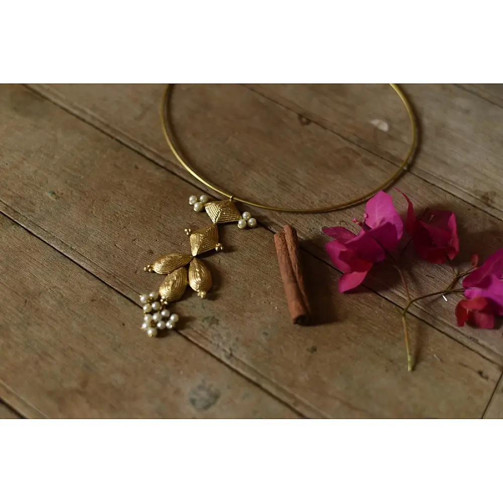 Prabha . प्रभा ❄ Brass Dhokra Hasali Necklace