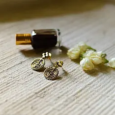 Prabha . प्रभा | Dhokra (Brass) Stud Earring