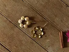 Prabha . प्रभा ❄ Handmade Brass Dhokra Earring