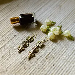 Prabha . प्रभा | Dhokra Brass Earring : G