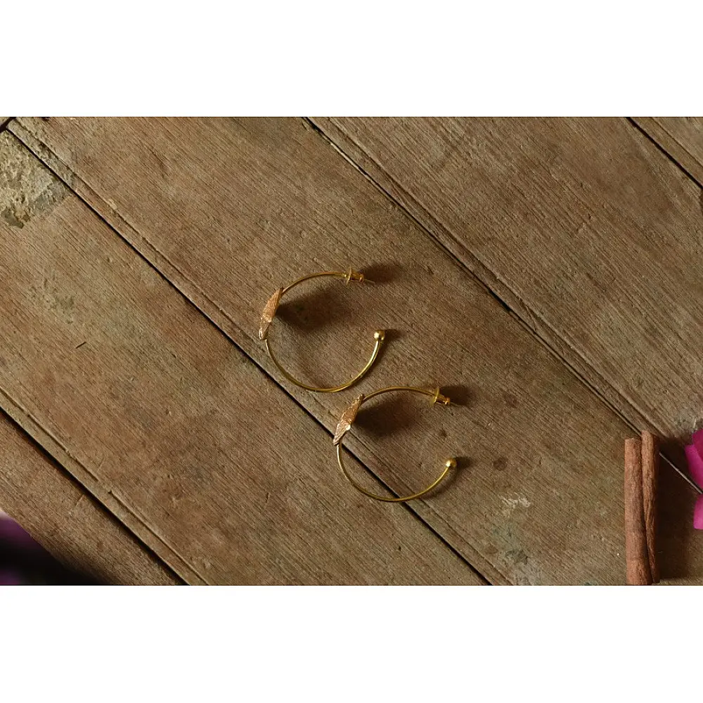Prabha . प्रभा ❄ Handmade Brass Dhokra Round Bali Earring