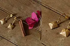 Prabha . प्रभा ❄ Brass Dhokra Earring - Dangler 