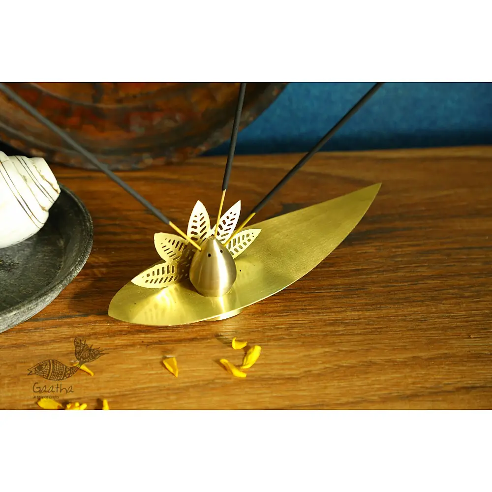 Nakshikathaa ✠ Incense Holder Gold ✠ 8