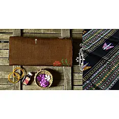 Aalta . आलता ✥ Dhalapathar Handloom Cotton Saree ✥ 1