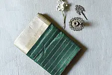 Pavitra . पवित्रा | Handloom Maheshwari Silk Green Saree ~ Zari Pallu
