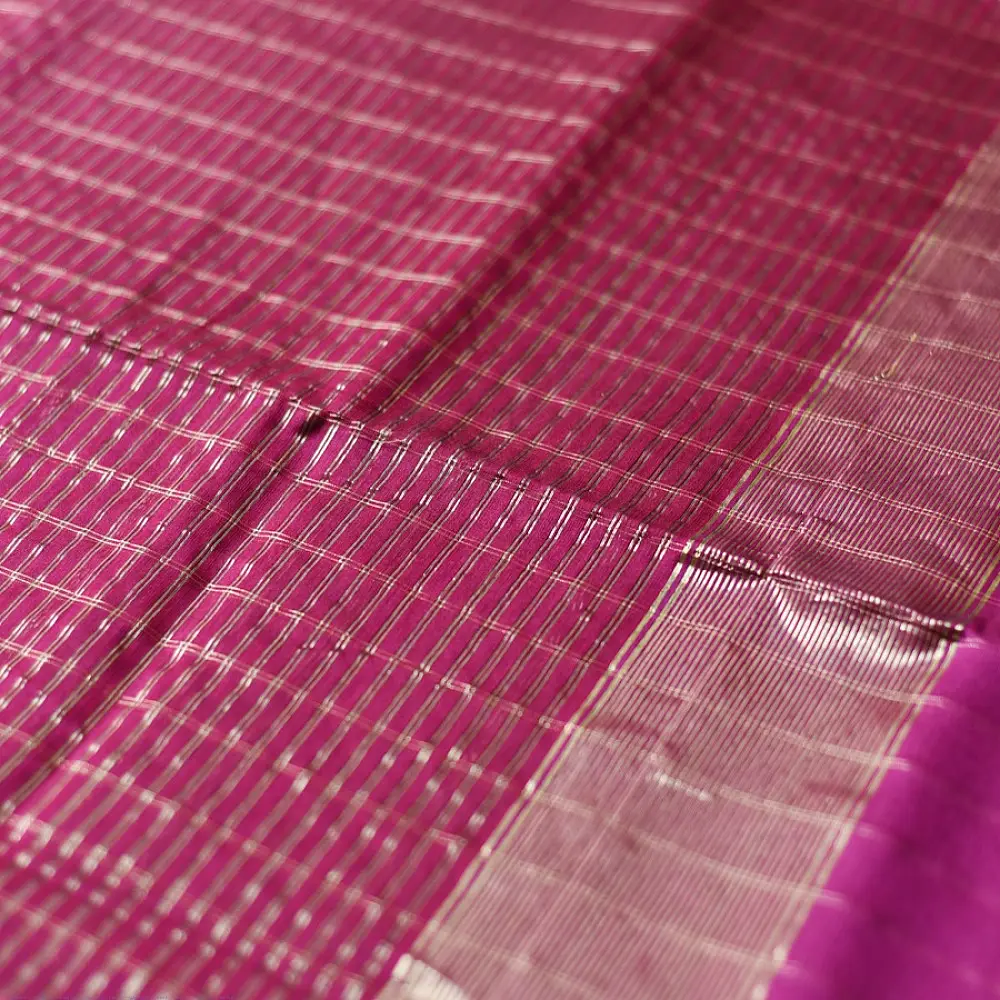 buy Handloom Maheshwari Silk Black Zari Checks Saree