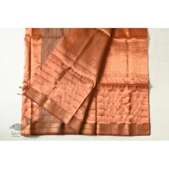 buy Handwoven Maheshwari silk sareeHandwoven Maheshwari Silk Saree With Zari Border - Rose Gold Color