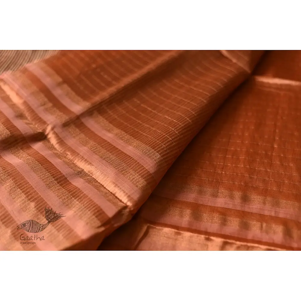 buy Handwoven Maheshwari silk sareeHandwoven Maheshwari Silk Saree With Zari Border - Rose Gold Color