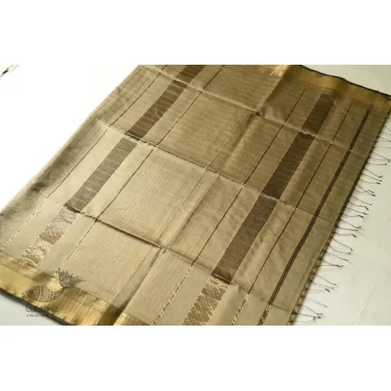 buy Handwoven Maheshwari Saree With Zari Border & Checks