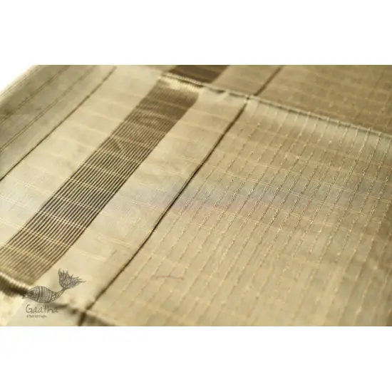 buy Handwoven Maheshwari Saree With Zari Border & Checks