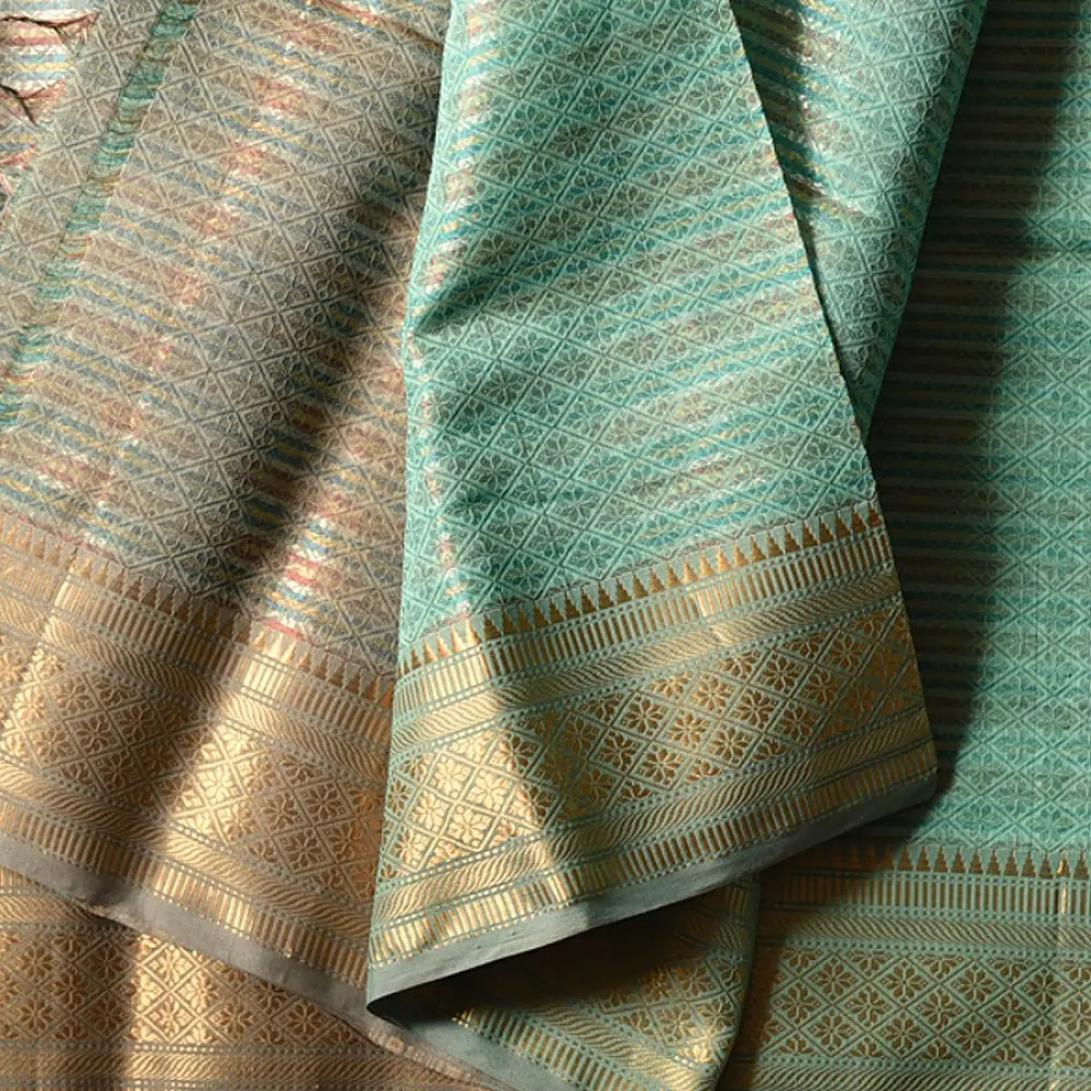 buy  Exclusive Handloom Maheshwari Saree 