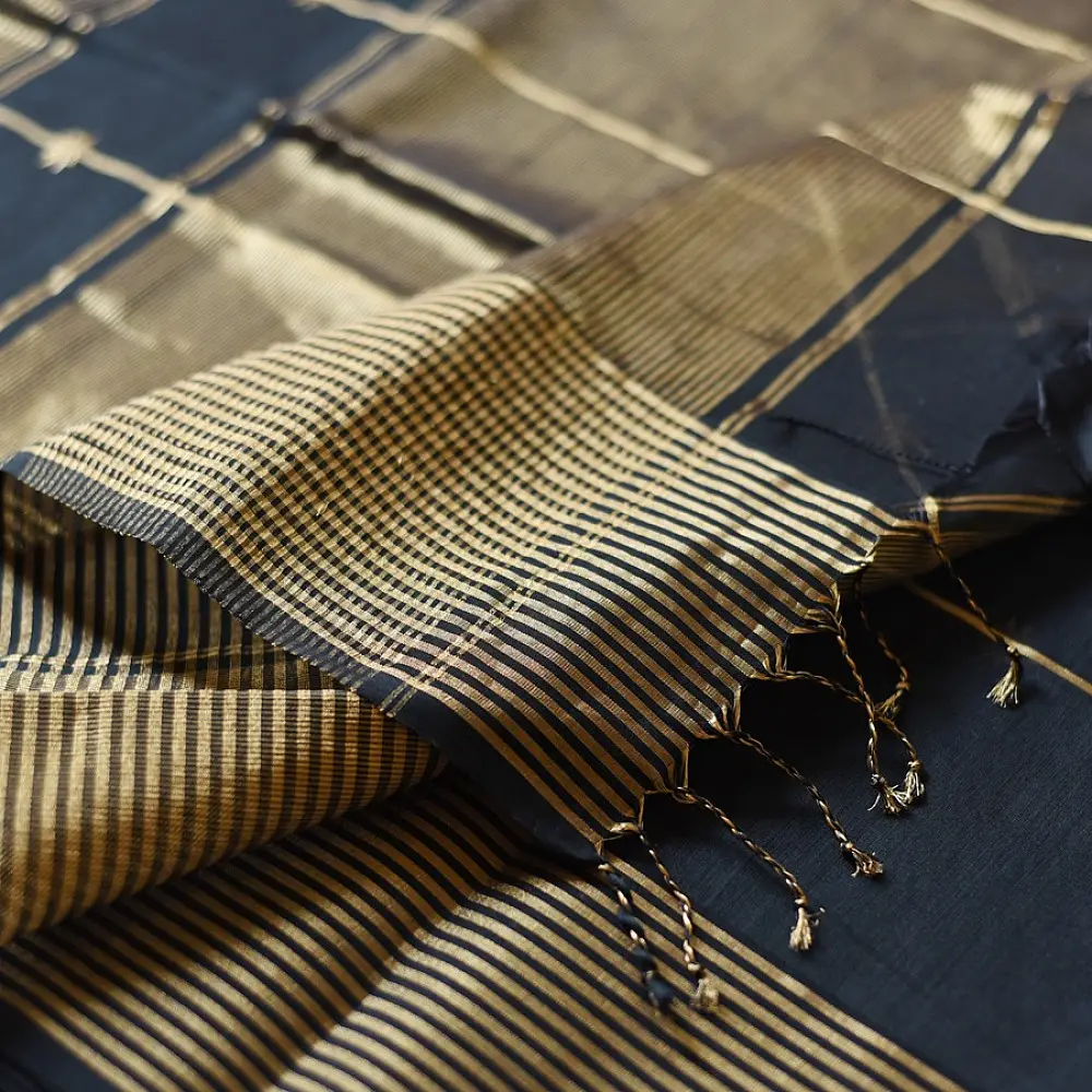 buy Handloom Maheshwari Silk Black Saree ~ Zari Butta