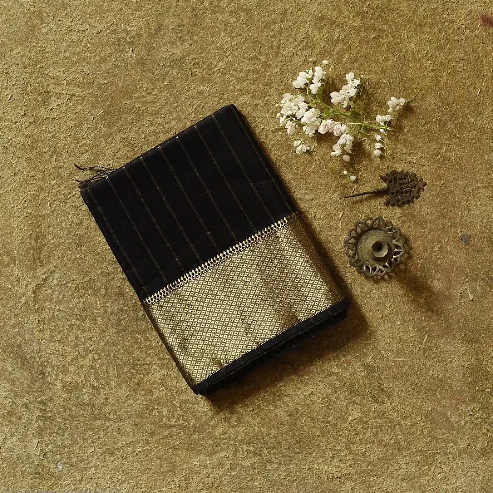 buy Handloom Maheshwari Silk  Black Saree 