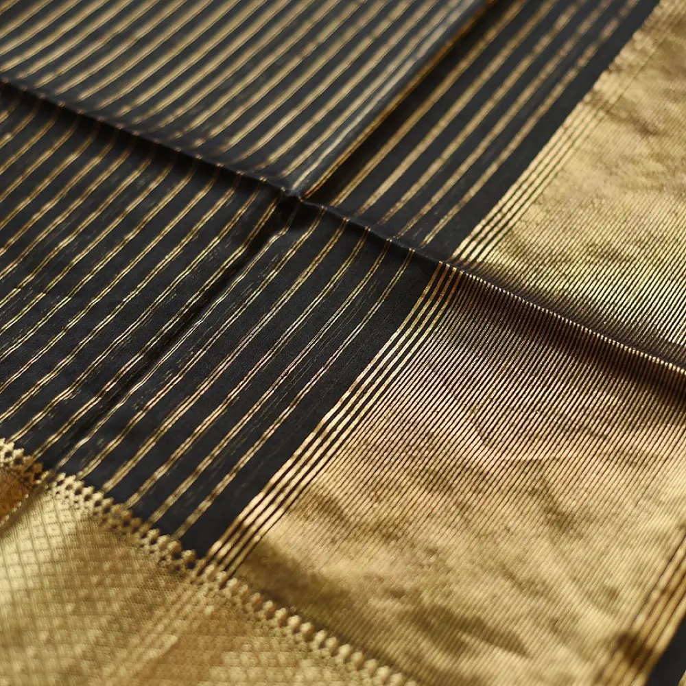 buy Handloom Maheshwari Silk  Black Saree 
