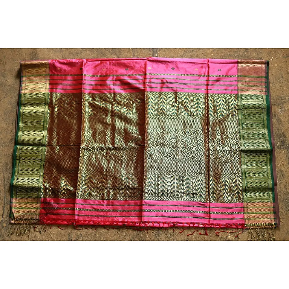 Maheshwari Silk Saree with heavy Zari pallu