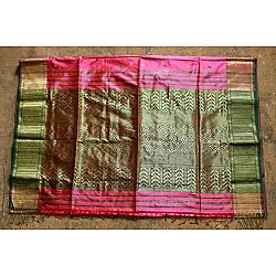 Ojovati | Maheshwari Silk Saree with heavy Zari pallu | 3