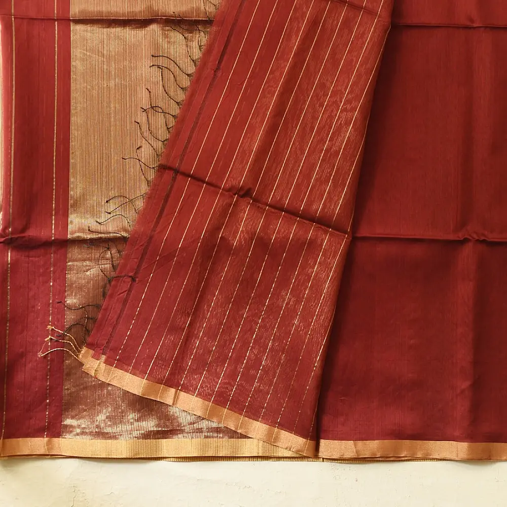 buy Handloom Maheshwari Silk Saree - Half-Half Golden Zari Weaving Saree