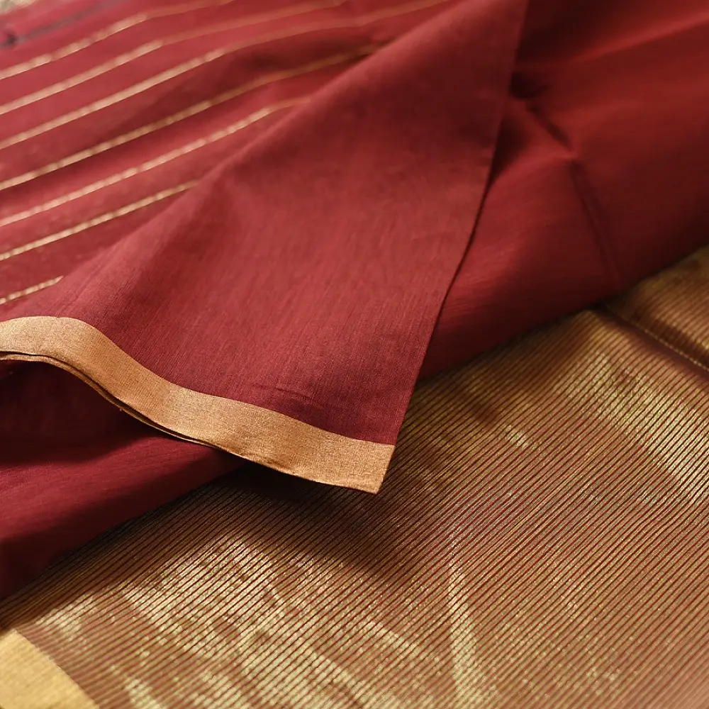 buy Handloom Maheshwari Silk Saree - Half-Half Golden Zari Weaving Saree