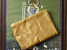 Colors of Devotion | Handloom Maheshwari Silk Beige Saree - Half-Half Golden Zari Weaving
