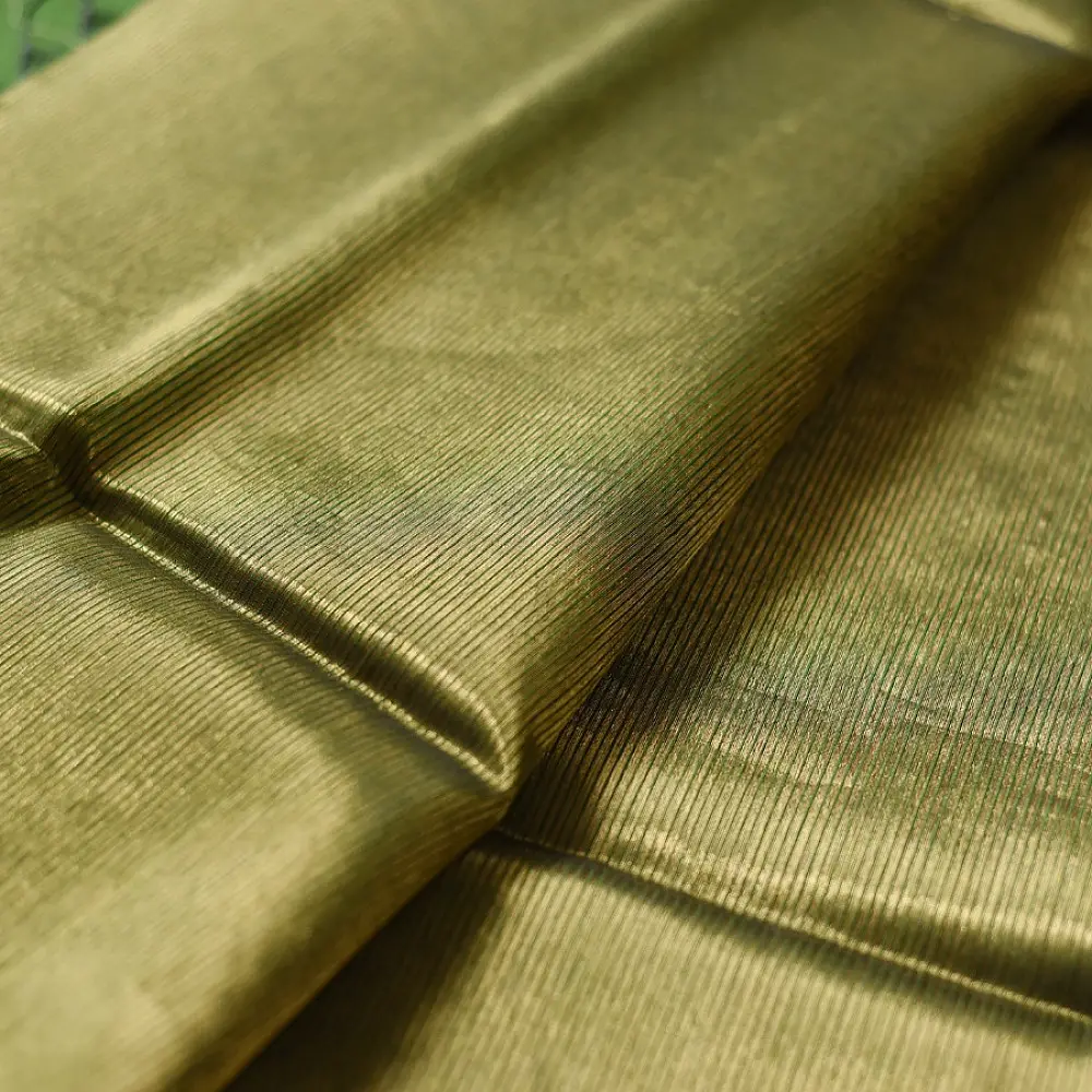 buy Handloom Maheshwari Silk Green Saree - Half-Half Golden Zari Weaving