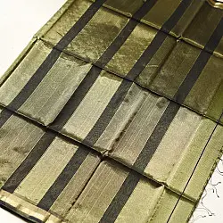 Colors of Devotion | Handloom Maheshwari Silk Mehndi Green Saree - Half-Half Golden Zari Weaving 