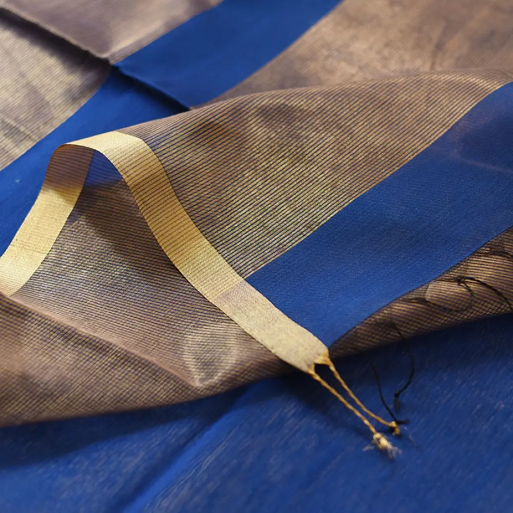 buy Handloom Maheshwari Silk blue Saree - Half-Half Golden Zari Weaving