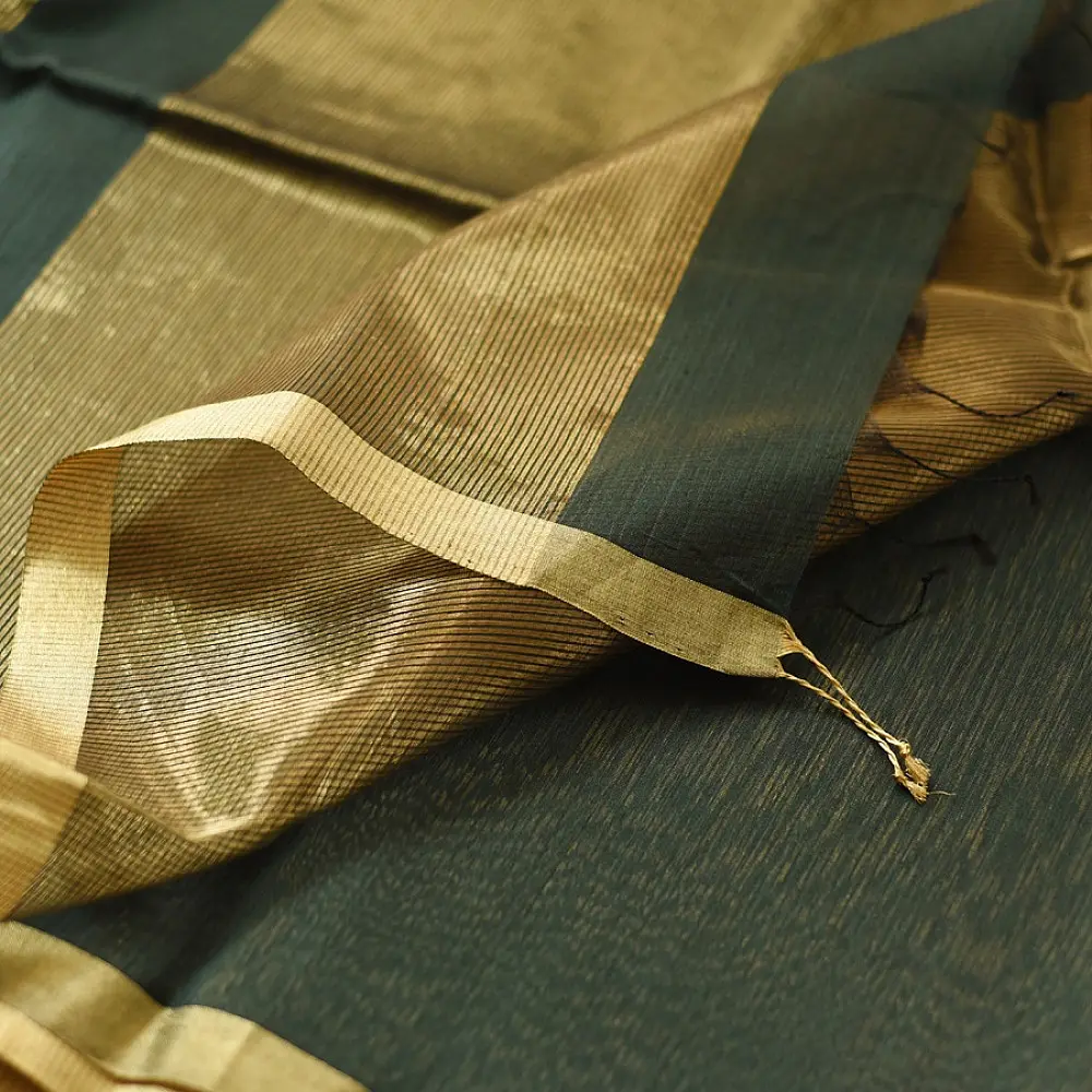 buy Handloom Maheshwari Silk Saree - Zari Weaving