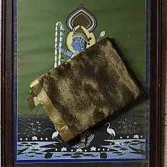 Colors of Devotion | Handloom Maheshwari Silk Bottle Green Saree - Half & Half Zari Weaving