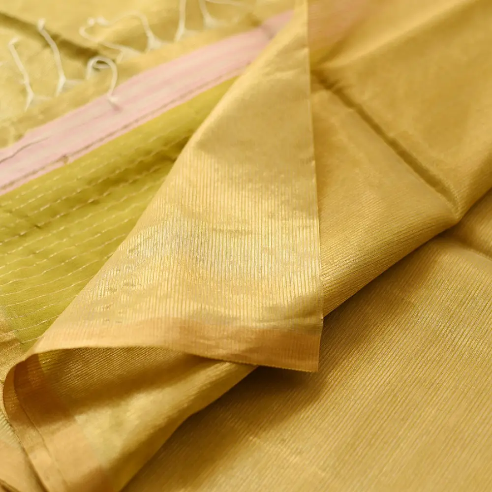 buy Handloom Maheshwari Silk Saree - Zari Weaving