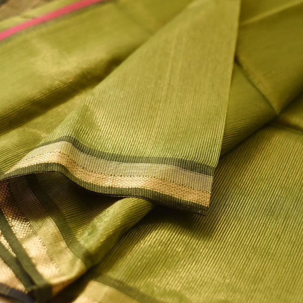 buy Handloom Maheshwari Silk Saree - Zari Weaving