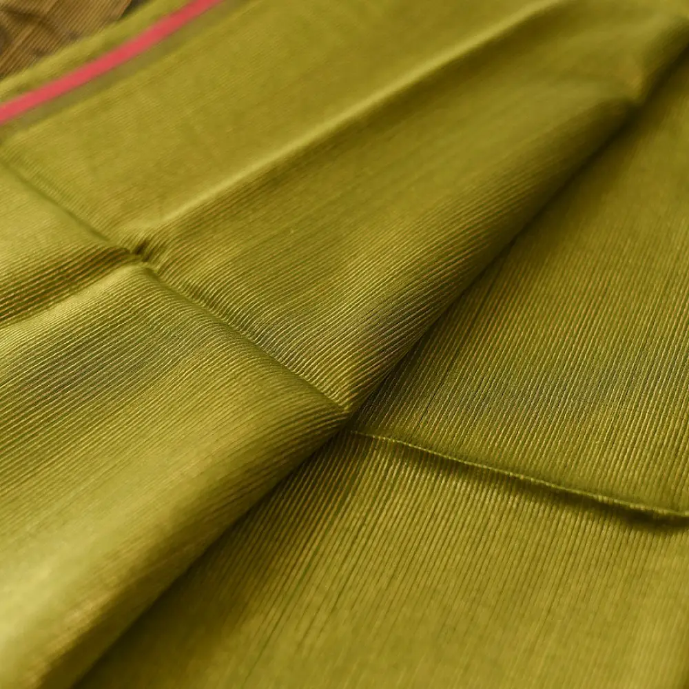 buy Handloom Maheshwari Silk Saree - Zari Weaving