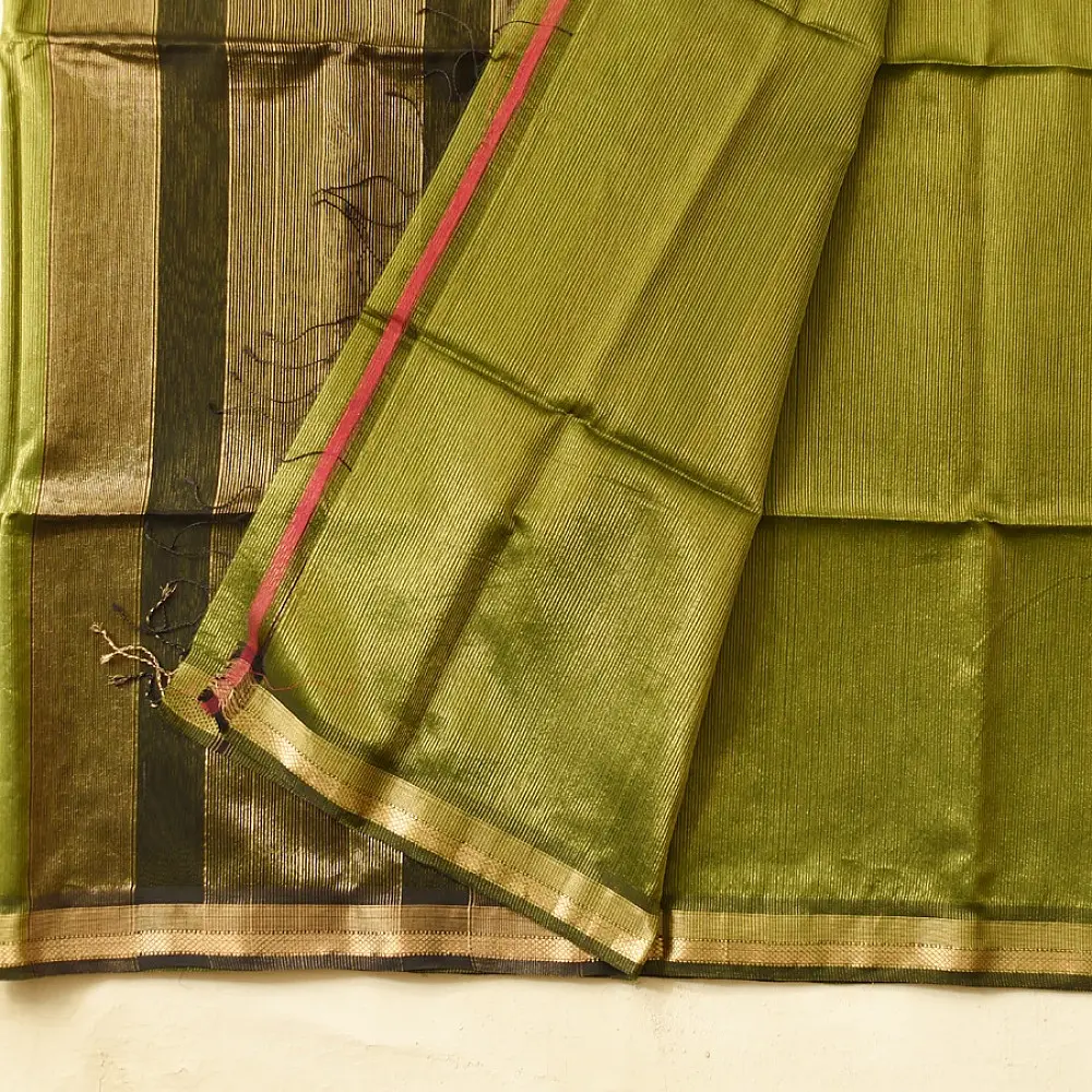 buy Handloom Maheshwari Silk Saree - Zari Weaving