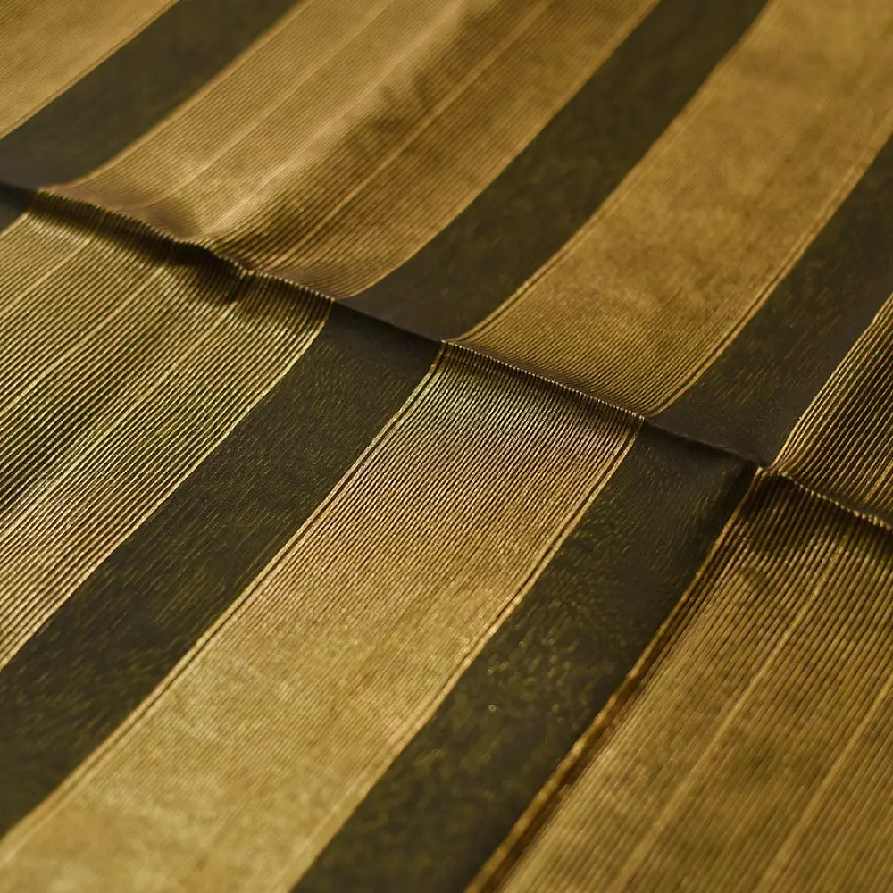 buy Handloom Maheshwari Silk Saree - Zari Weaving
