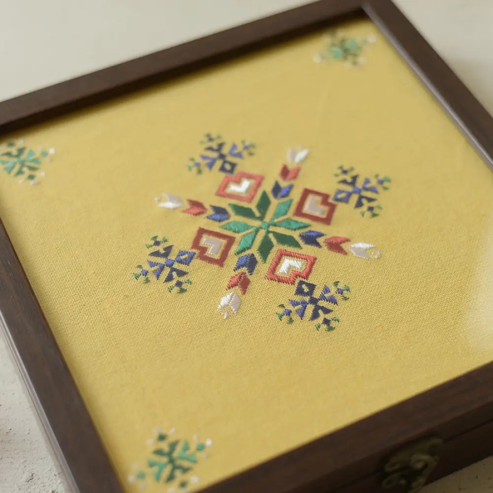 buy Soof Hand Embroidered - Multipurpose Box